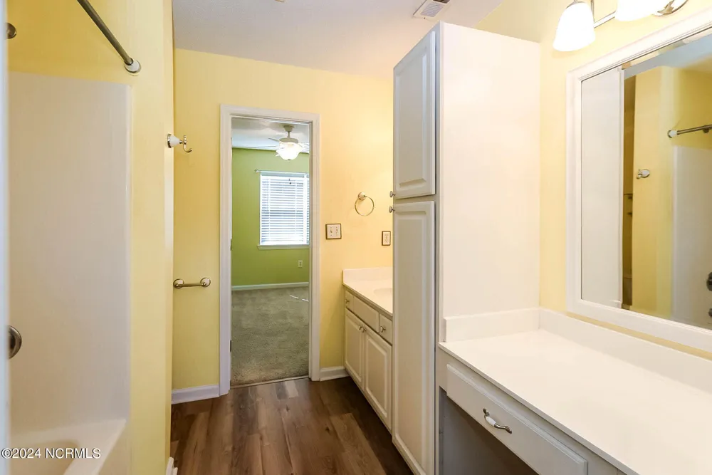 702 Courtyard E Beaufort, NC 28516