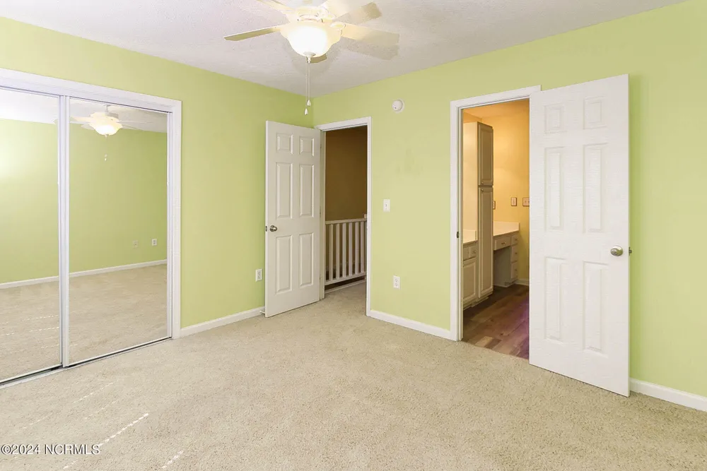 702 Courtyard E Beaufort, NC 28516