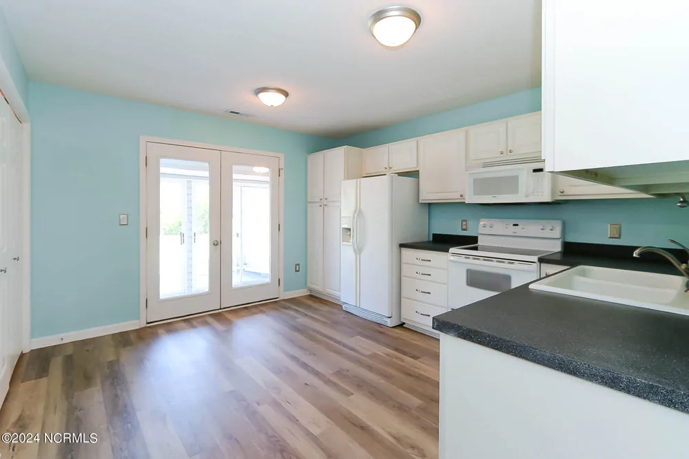 702 Courtyard E Beaufort, NC 28516