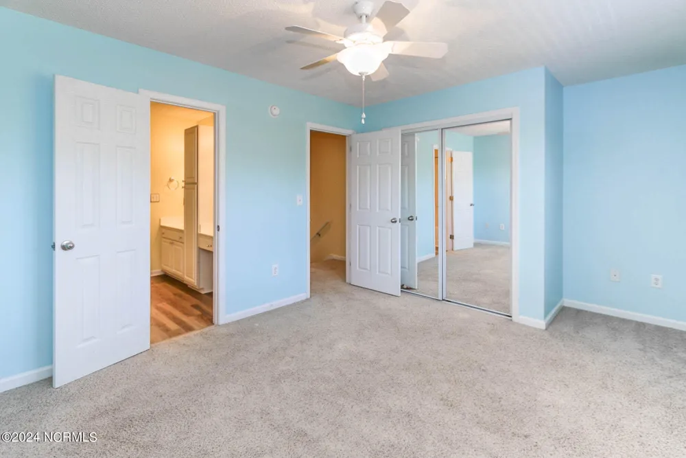 702 Courtyard E Beaufort, NC 28516