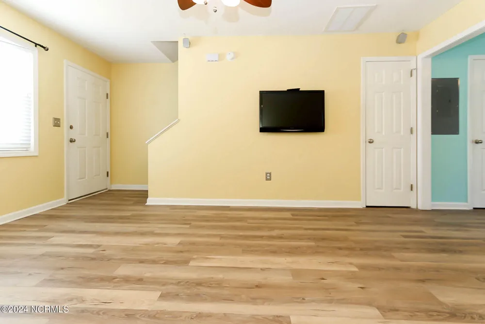 702 Courtyard E Beaufort, NC 28516