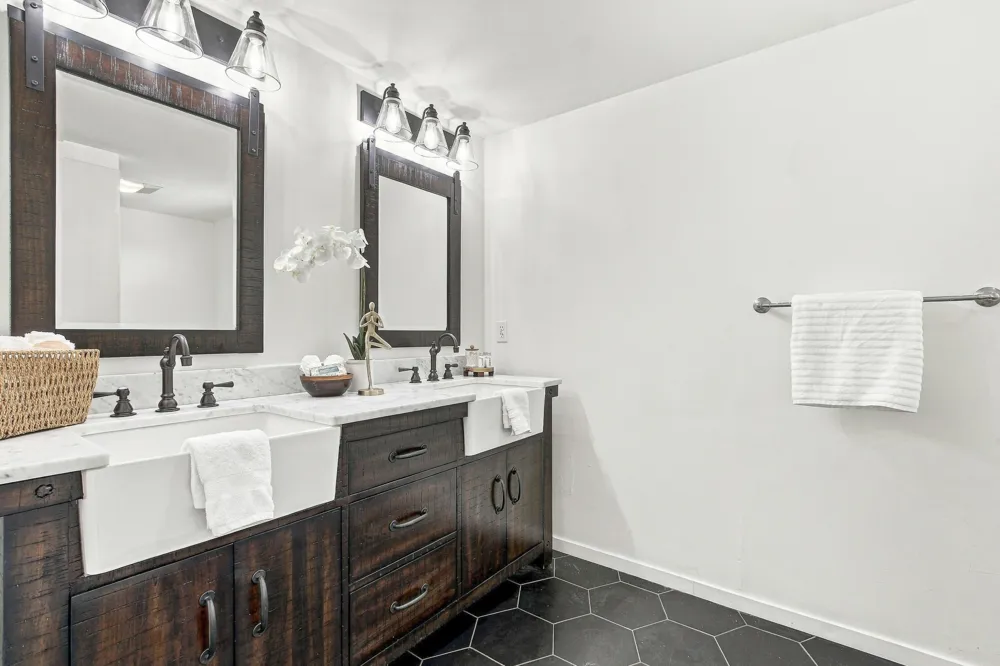 4501 Oakmont Boulevard Austin, TX 78731