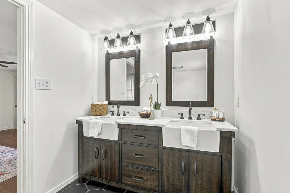 4501 Oakmont Boulevard Austin, TX 78731