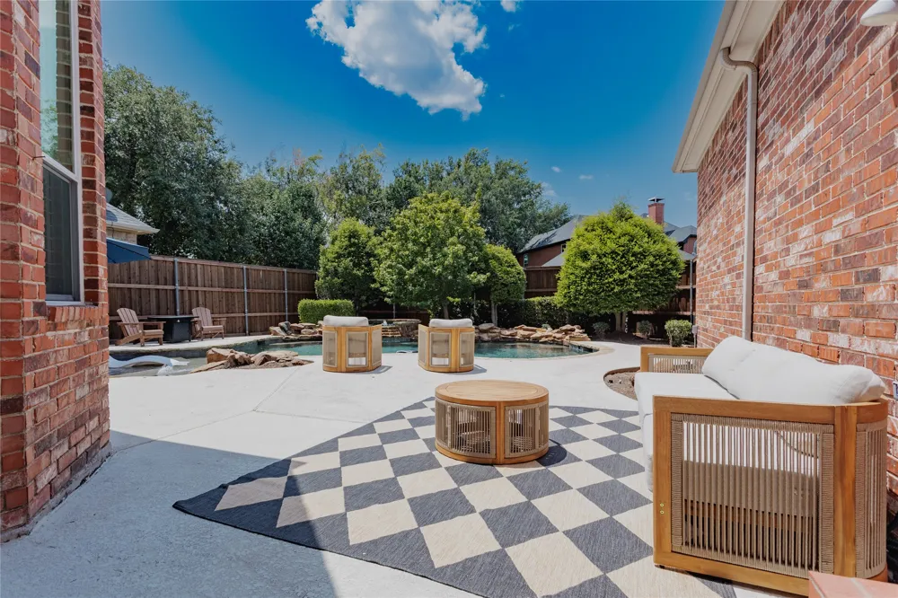 7611 Sweetgum Drive Irving, TX 75063