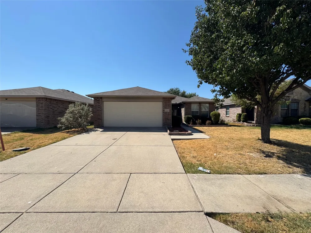5729 Mirror Ridge Drive Fort Worth, TX 76179