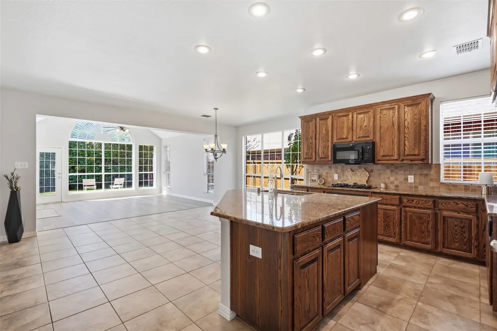 6811 Bendbrook Drive Frisco, TX 75035