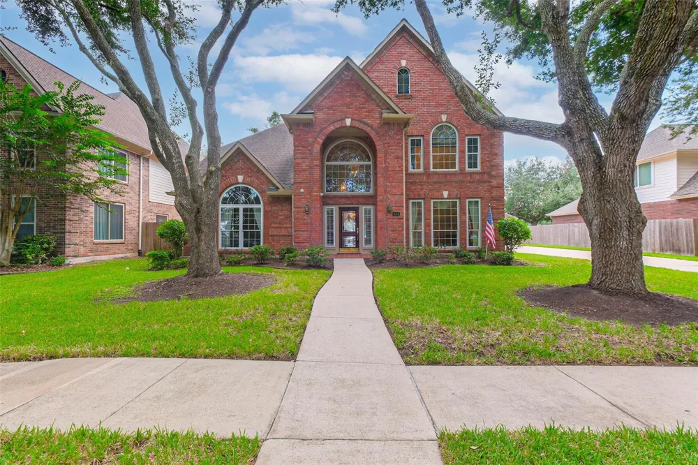 633 Clarenda Falls Drive Sugar Land, TX 77479