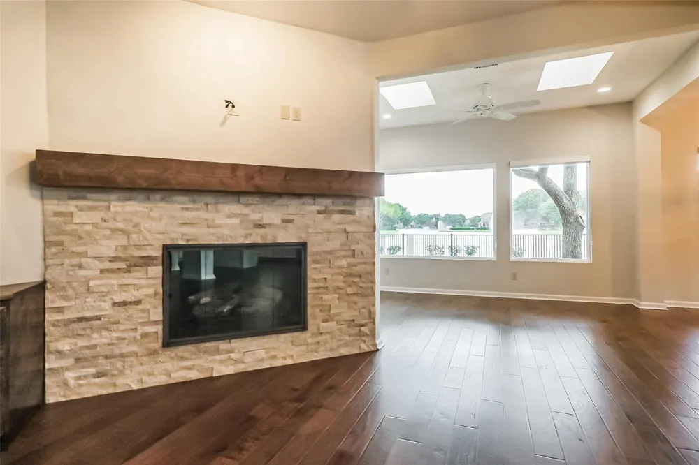 633 Clarenda Falls Drive Sugar Land, TX 77479