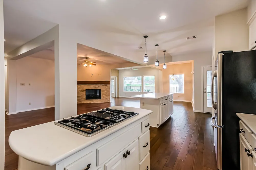 633 Clarenda Falls Drive Sugar Land, TX 77479