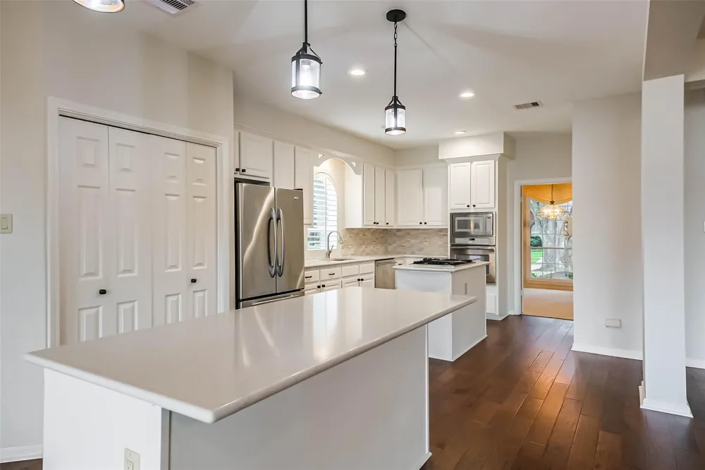633 Clarenda Falls Drive Sugar Land, TX 77479