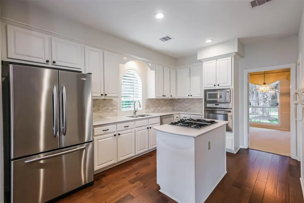 633 Clarenda Falls Drive Sugar Land, TX 77479
