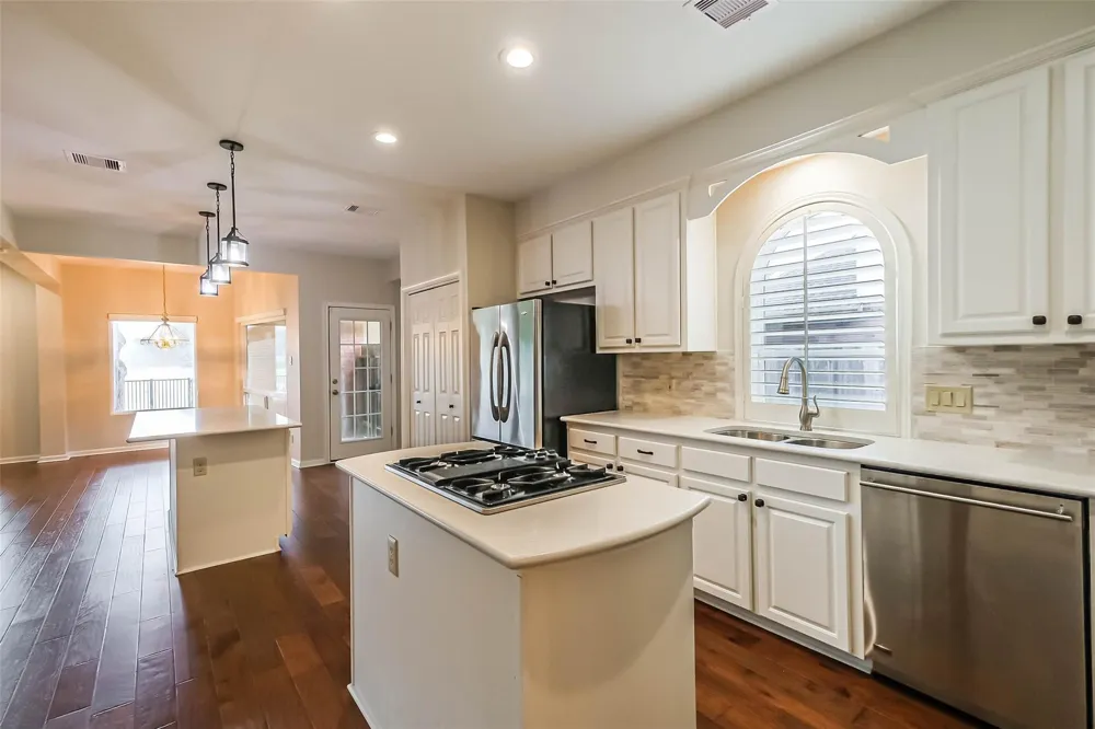 633 Clarenda Falls Drive Sugar Land, TX 77479