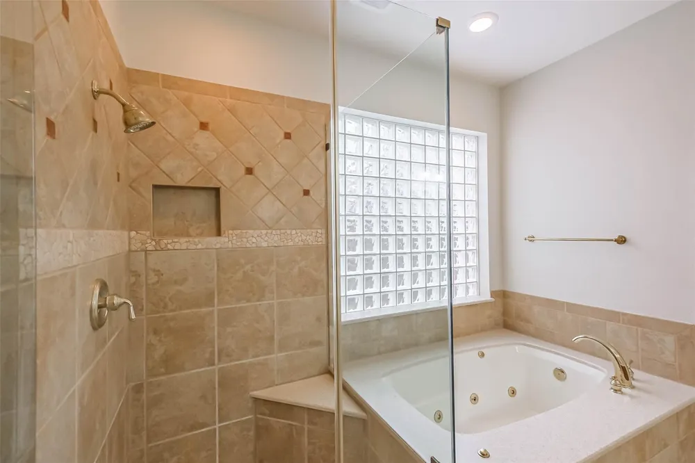 633 Clarenda Falls Drive Sugar Land, TX 77479