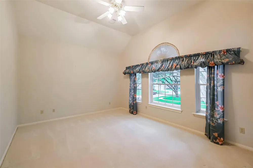 633 Clarenda Falls Drive Sugar Land, TX 77479