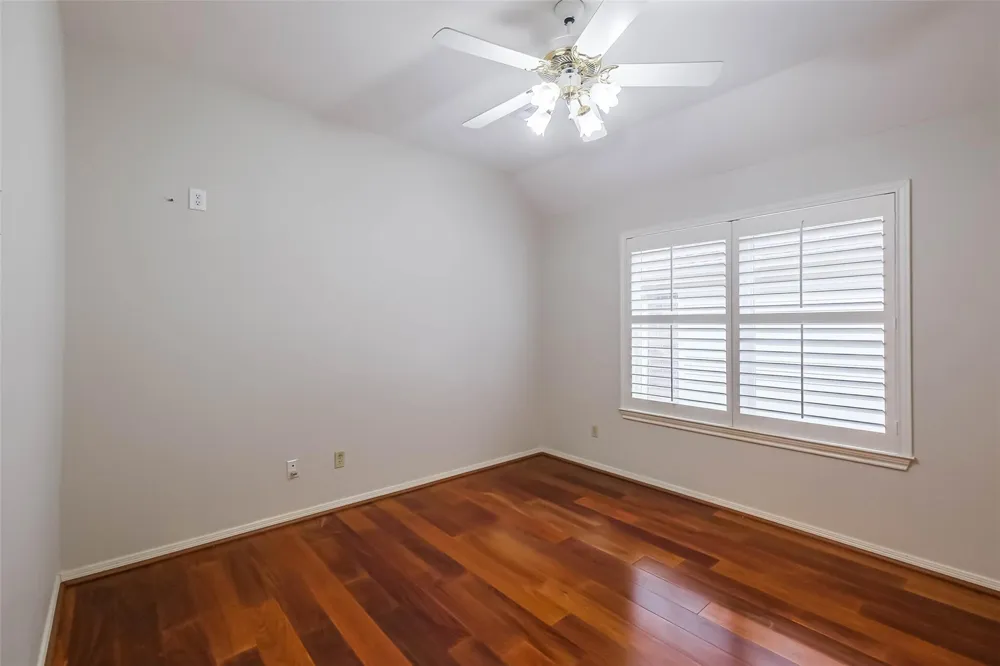 633 Clarenda Falls Drive Sugar Land, TX 77479