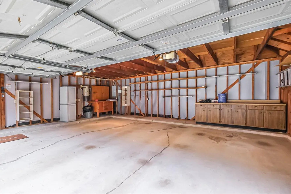 633 Clarenda Falls Drive Sugar Land, TX 77479