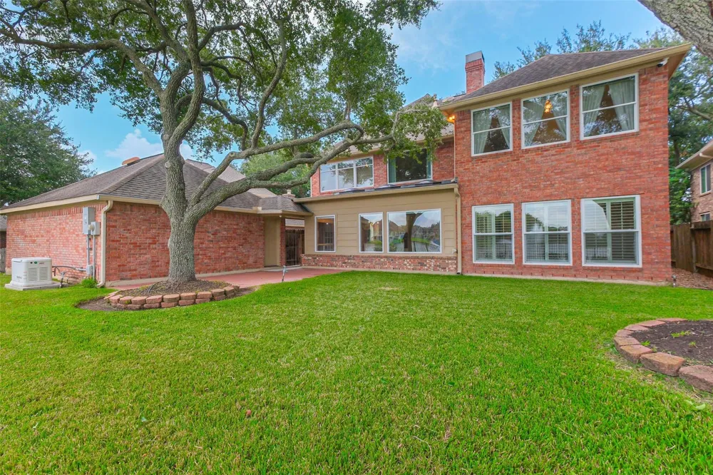 633 Clarenda Falls Drive Sugar Land, TX 77479