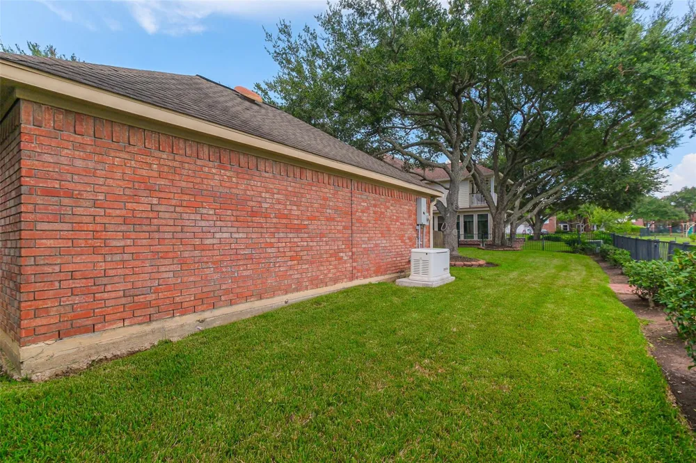 633 Clarenda Falls Drive Sugar Land, TX 77479
