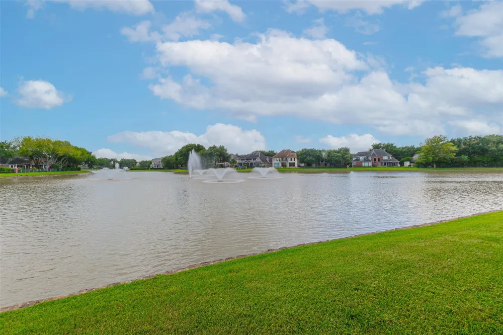 633 Clarenda Falls Drive Sugar Land, TX 77479