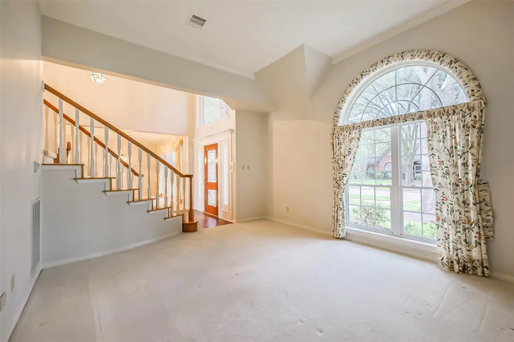 633 Clarenda Falls Drive Sugar Land, TX 77479