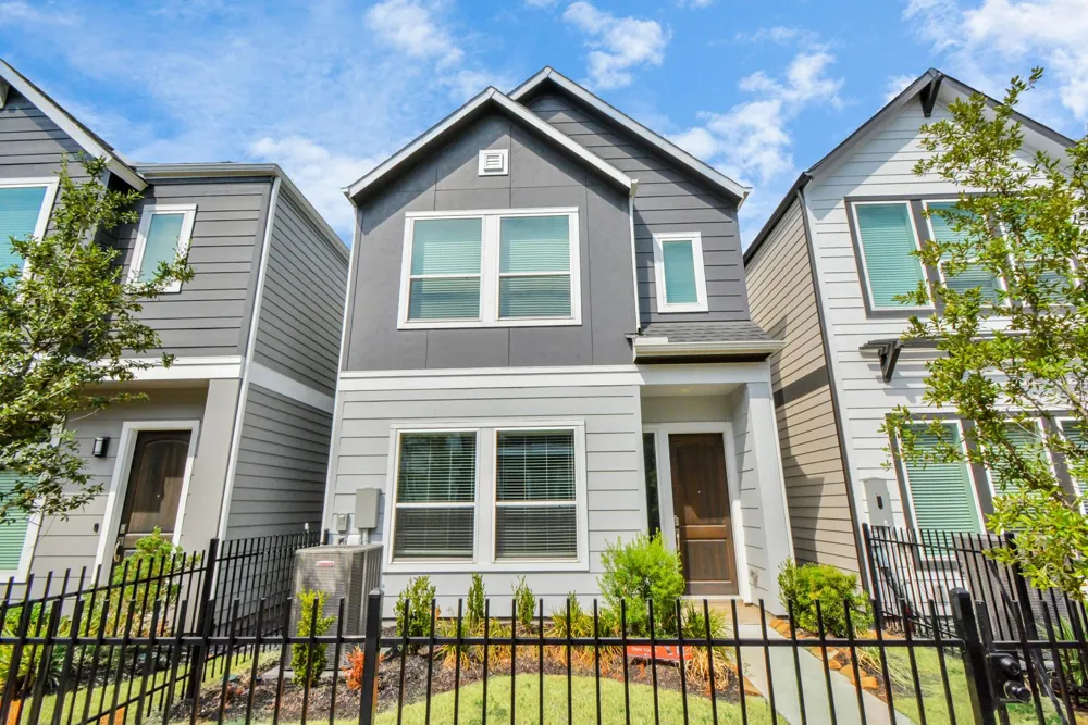 755 Strawberry Pines Court Houston, TX 77009