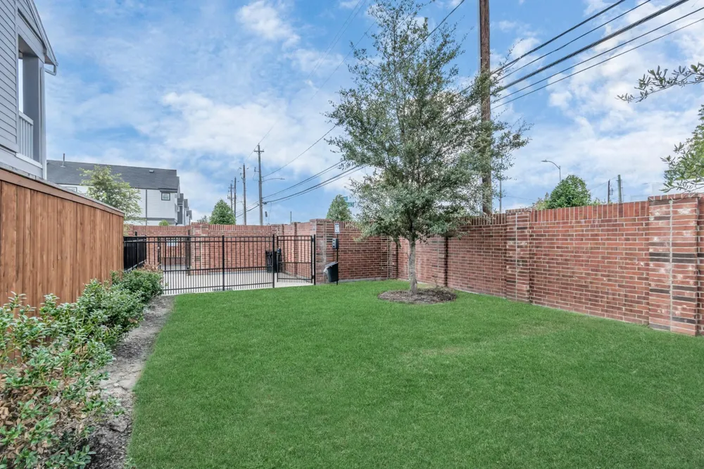755 Strawberry Pines Court Houston, TX 77009