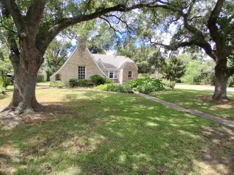 1304 Rhodora Street