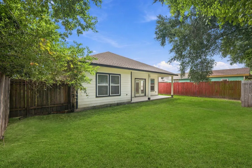 2150 Mosher Lane Houston, TX 77088