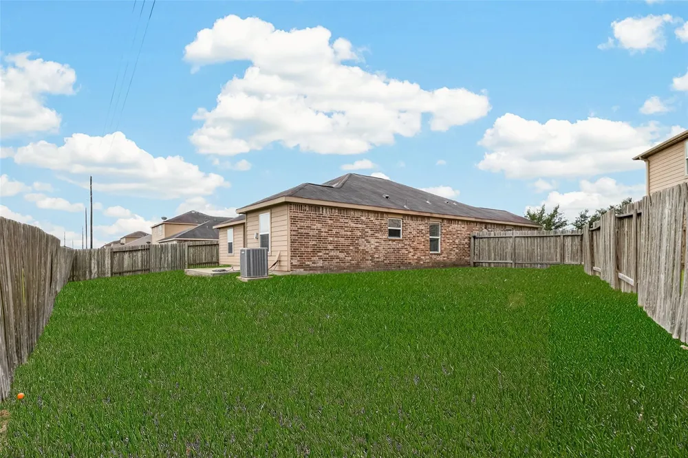 9407 Grand Spark Drive Rosharon, TX 77583
