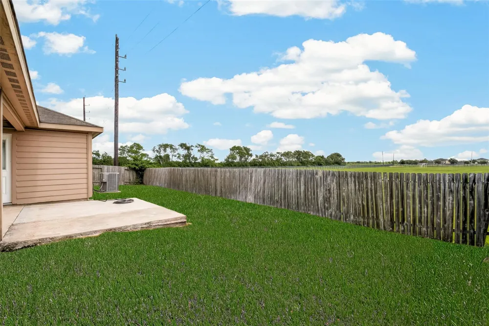 9407 Grand Spark Drive Rosharon, TX 77583
