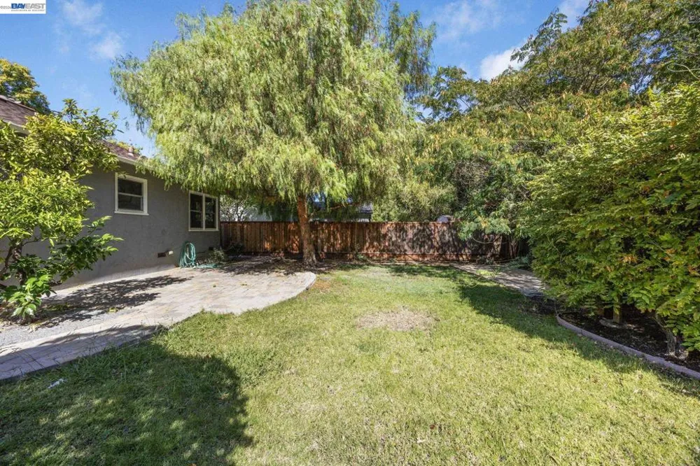 1942 6Th St Concord, CA 94519