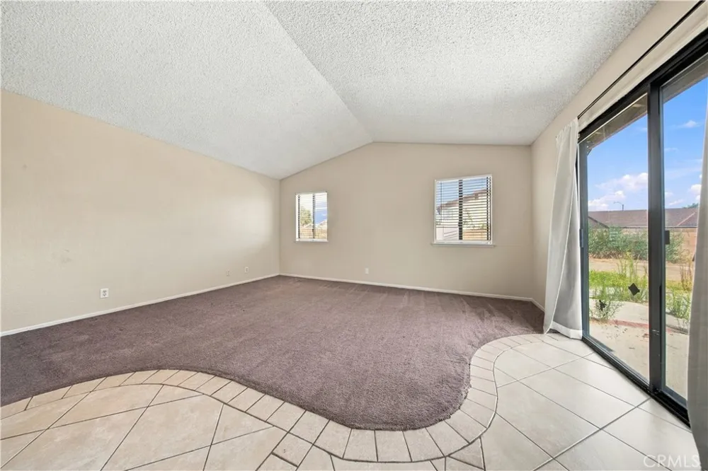 2533 Topaz Lancaster, CA 93535