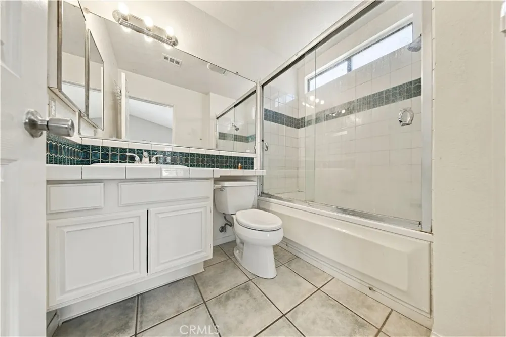 2533 Topaz Lancaster, CA 93535