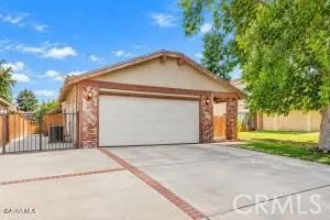 2533 Topaz Lancaster, CA 93535