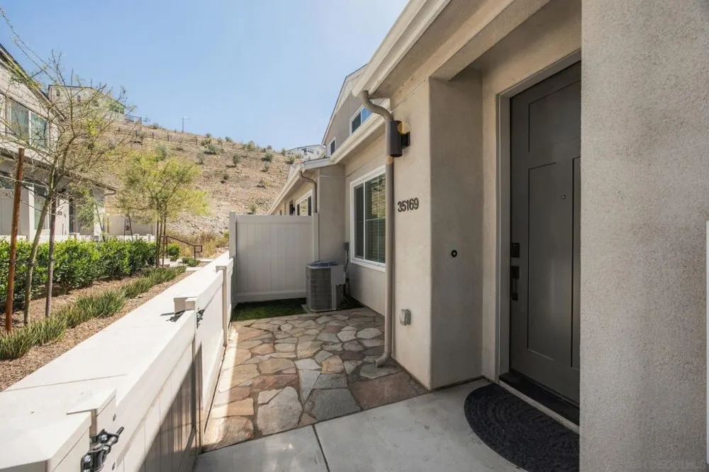 35169 Rangpur Ln Fallbrook, CA 92028