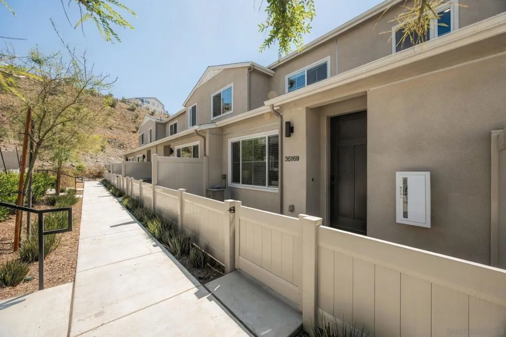 35169 Rangpur Ln Fallbrook, CA 92028