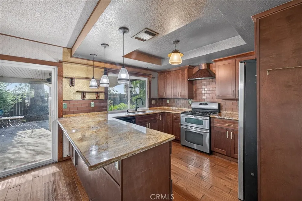 1245 Prado Redlands, CA 92374
