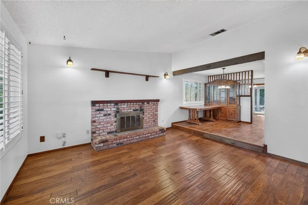 1245 Prado Redlands, CA 92374