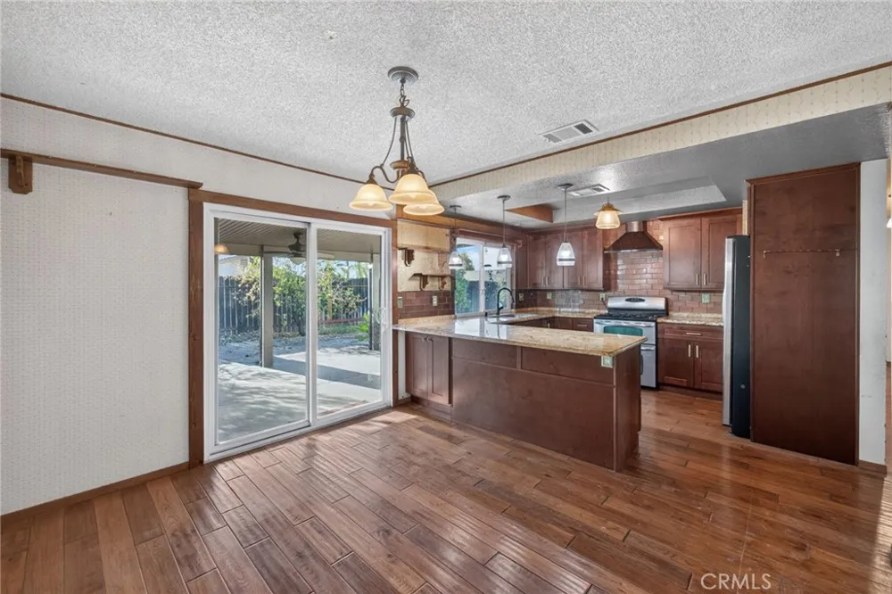 1245 Prado Redlands, CA 92374