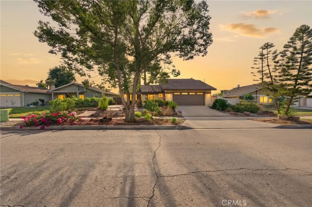 1245 Prado Redlands, CA 92374