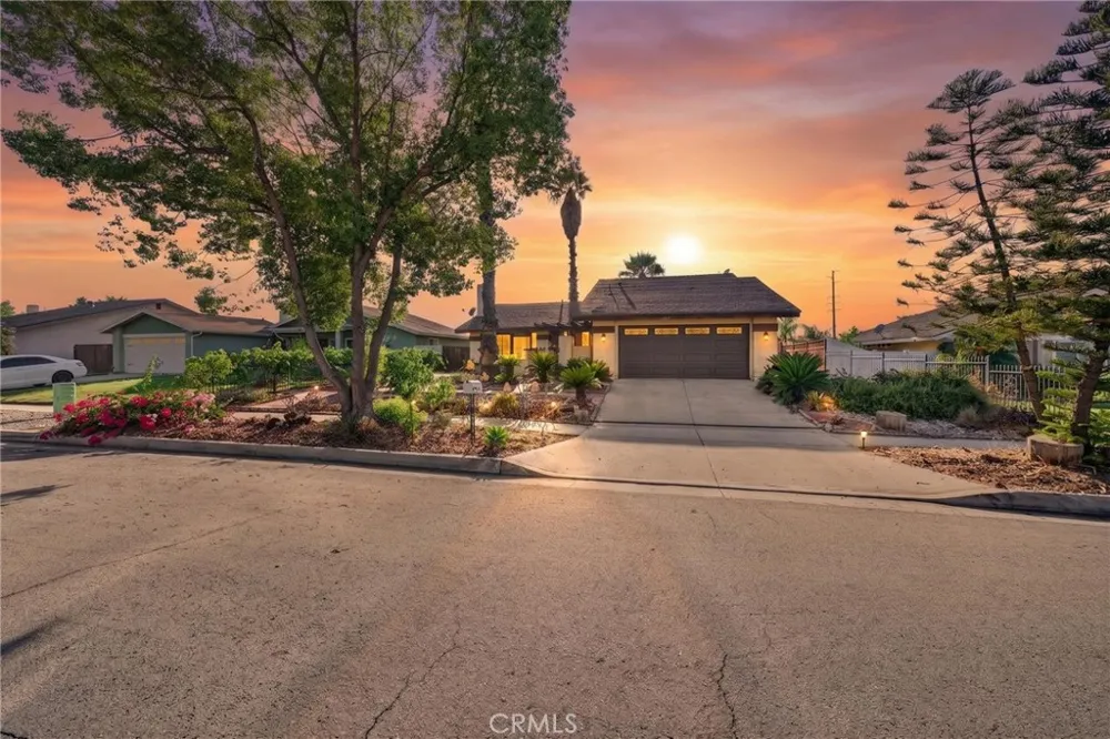 1245 Prado Redlands, CA 92374