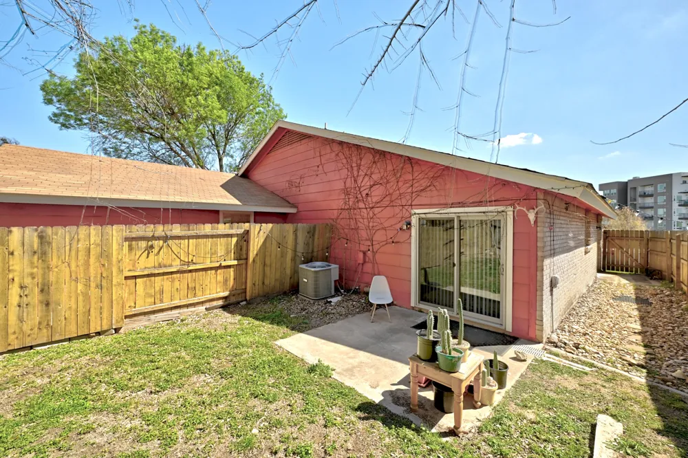 1904 Valley Hill Circle Austin, TX 78741