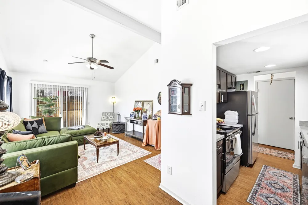 1904 Valley Hill Circle Austin, TX 78741