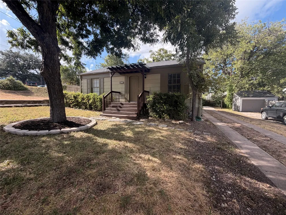 819 E 31st Street Austin, TX 78705