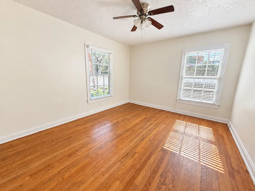 819 E 31st Street Austin, TX 78705