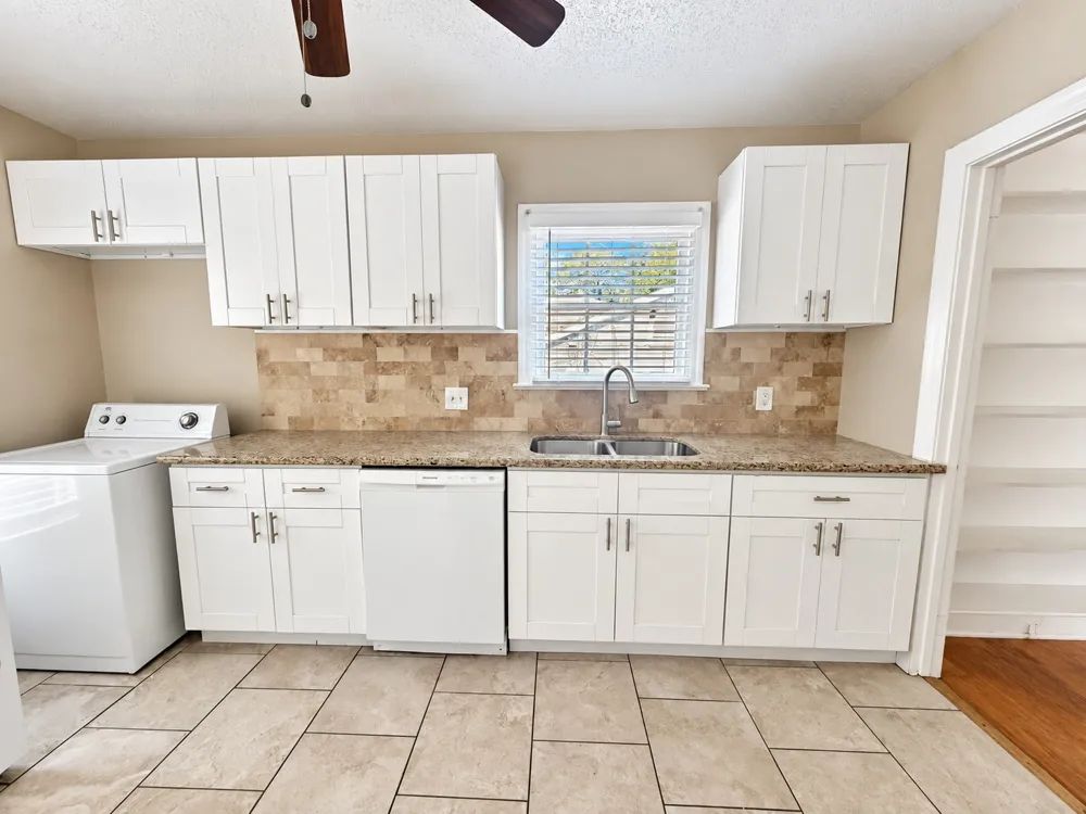 819 E 31st Street Austin, TX 78705
