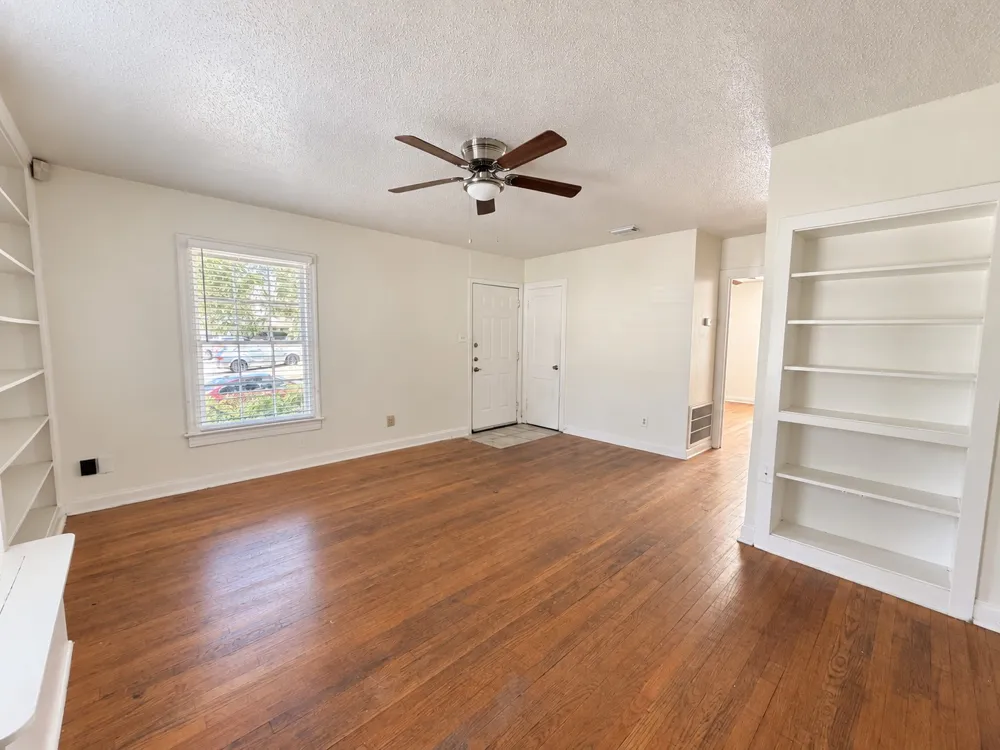 819 E 31st Street Austin, TX 78705