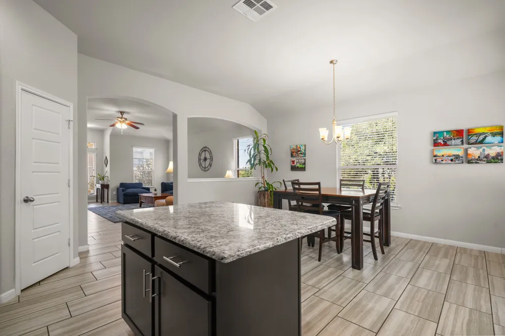 2302 Alayna Cove Austin, TX 78754