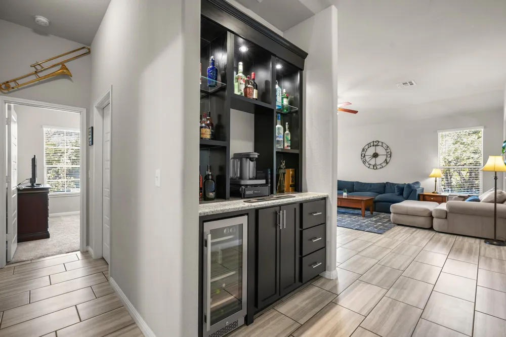 2302 Alayna Cove Austin, TX 78754