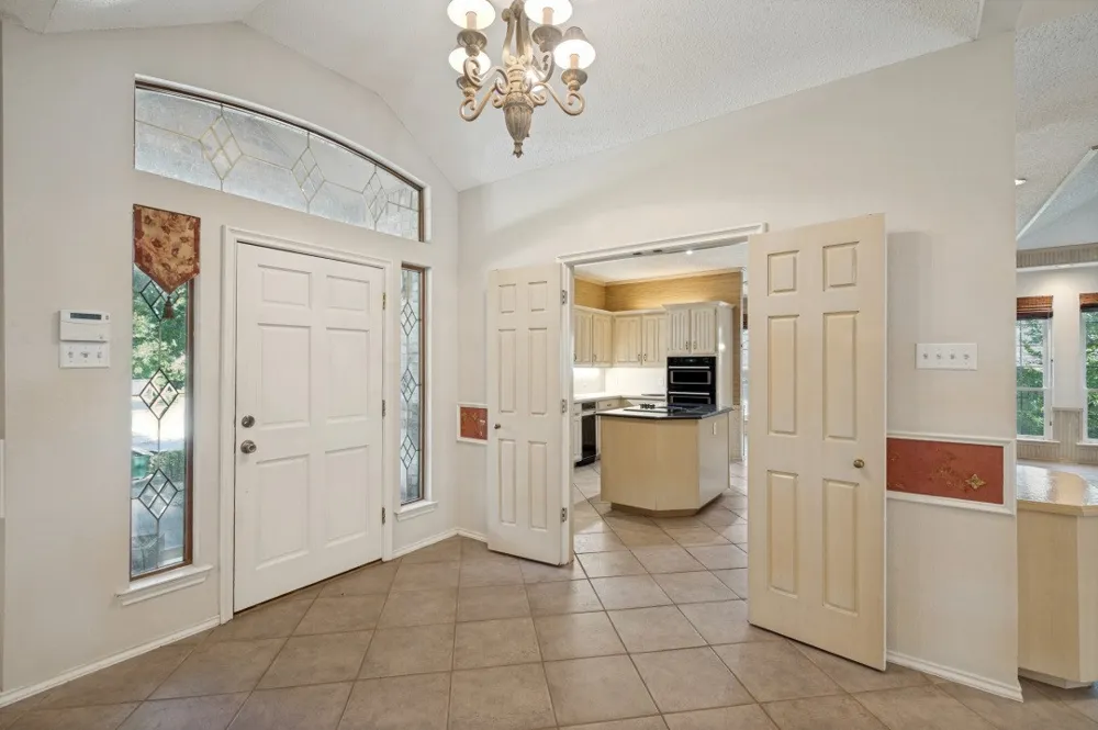 5212 Whispering Oaks Drive Dallas, TX 75236